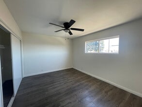 9506 Ramona St, Unit 3 in Bellflower, CA - Foto de edificio - Building Photo