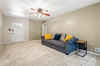 824 Hickory Ridge Rd SW in Lilburn, GA - Building Photo - Building Photo