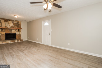 6039 Dan Dr in Ellenwood, GA - Building Photo - Building Photo