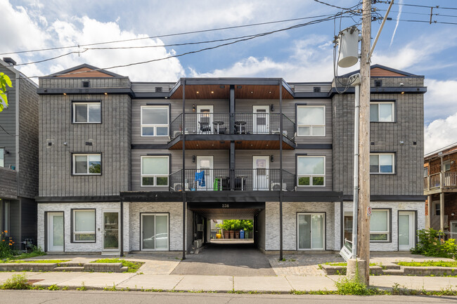 238 Carruthers Ave in Ottawa, ON - Building Photo - Building Photo