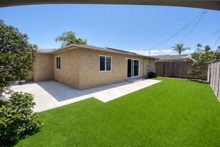 4930 64th St in San Diego, CA - Building Photo