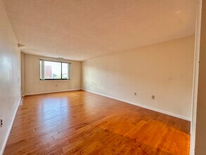 30 Revere Beach Pky, Unit 506 in Medford, MA - Building Photo - Building Photo