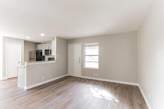 401 Hedgewood Dr in Georgetown, TX - Building Photo - Building Photo
