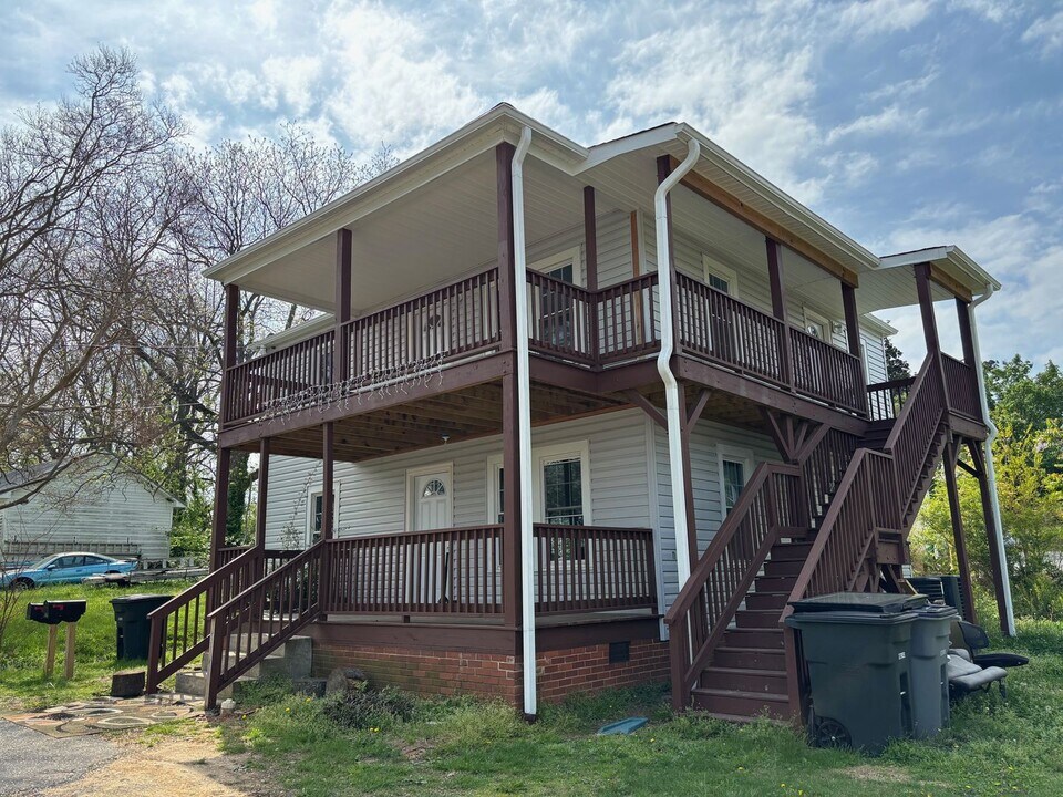 218 E Salisbury St-Unit -218-B E. SALISBURY ST in Asheboro, NC - Building Photo