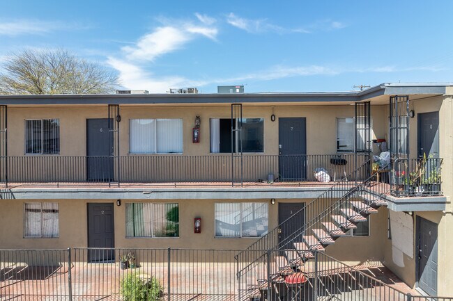 4136 Silver Dollar Ave in Las Vegas, NV - Building Photo - Building Photo