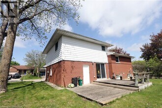 77 Orchard Mill Crescent in Kitchener, ON - Building Photo - Building Photo