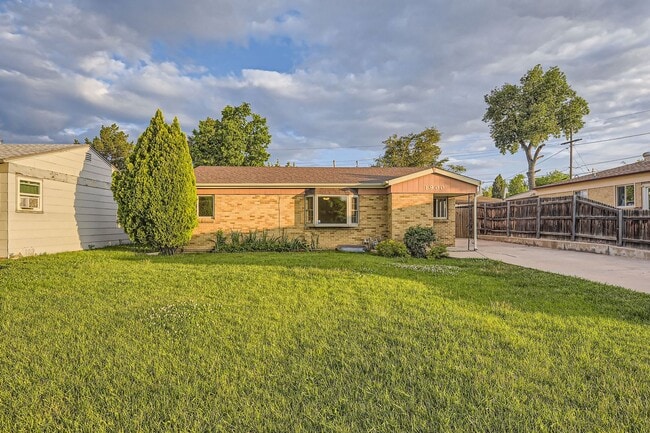 1900 W Arkansas Ave in Denver, CO - Building Photo - Building Photo