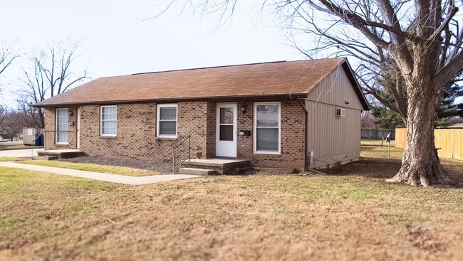 property at 520 N Oak St