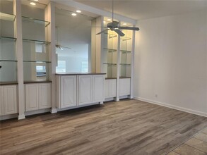 5947 Benevento Dr in Sarasota, FL - Building Photo - Building Photo
