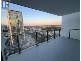 2425 Alpha Ave in Burnaby, BC - Building Photo