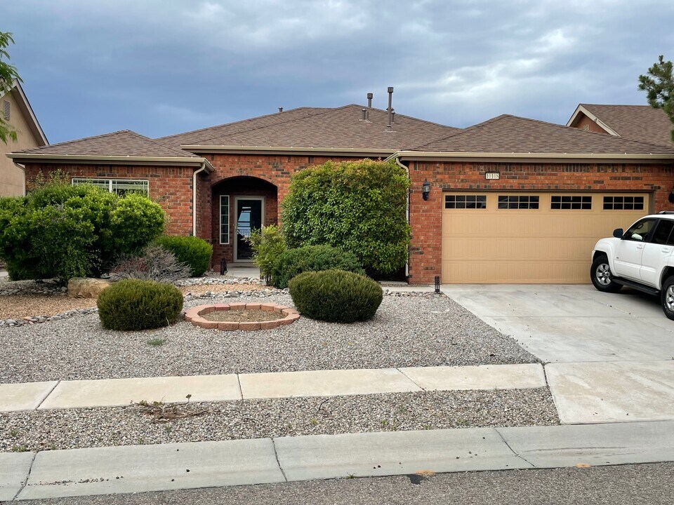 10108 Avenida Vista Sol NW in Albuquerque, NM - Building Photo