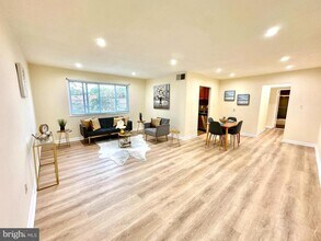 3829 Hamilton St in Hyattsville, MD - Building Photo - Building Photo