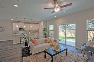 Cedar Creek Estates in Jacksonville, FL - Building Photo