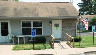 Country View Senior Apartments in Pekin, IN - Foto de edificio