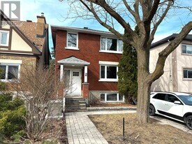 86 Gilchrist Ave in Ottawa, ON - Building Photo