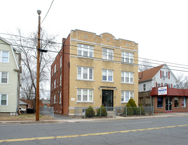 236-238 Burnside Ave in East Hartford, CT - Building Photo - Building Photo