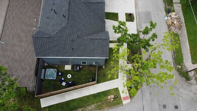 5504 Texas St, Unit SI ID1514810P in Houston, TX - Foto de edificio - Building Photo