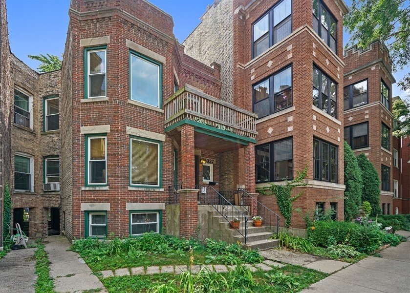 6327 N Glenwood Ave in Chicago, IL - Building Photo