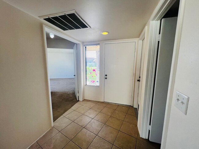 35615 Pso Circulo E in Cathedral City, CA - Building Photo - Building Photo