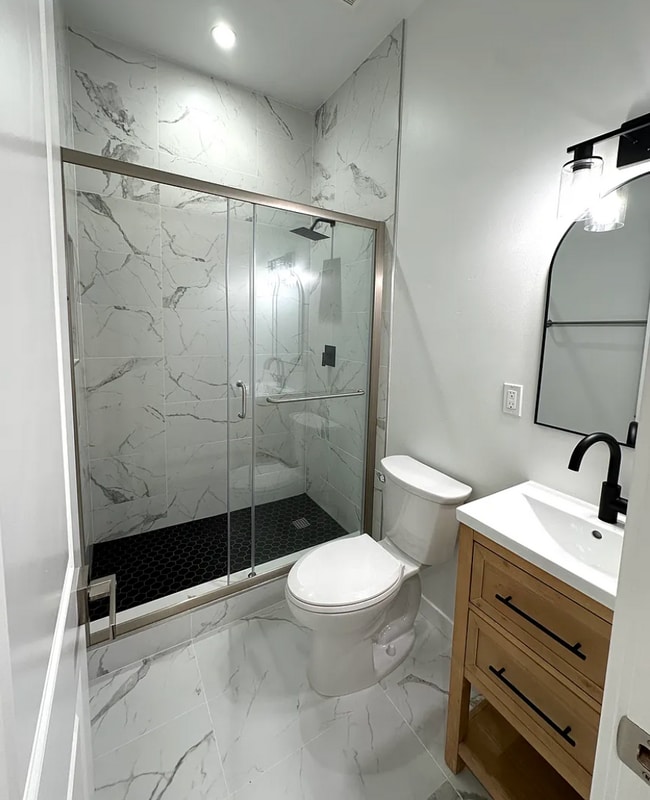 3879 Ecochee Ave in San Diego, CA - Foto de edificio - Building Photo