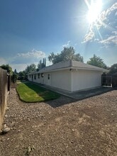 2906 Aldersgate Rd in Medford, OR - Building Photo - Building Photo