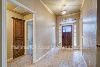 1042 Hidden Oaks Way in Guthrie, OK - Building Photo - Building Photo