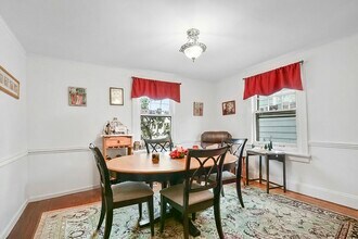 1083 Hunter Ave in Pelham, NY - Building Photo - Building Photo