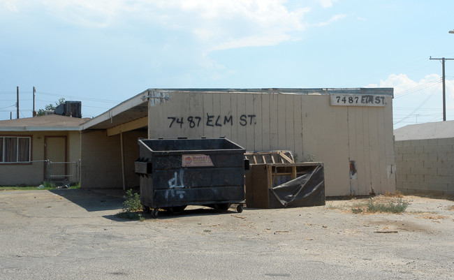 7487 S Elm St in Highland, CA - Building Photo - Building Photo