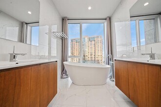 5 Washington Pl in Cliffside Park, NJ - Building Photo - Building Photo