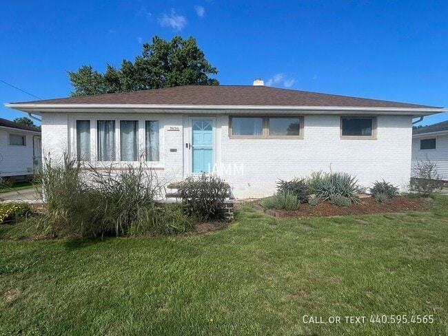 property at 7626 Sleepy Hollow Dr