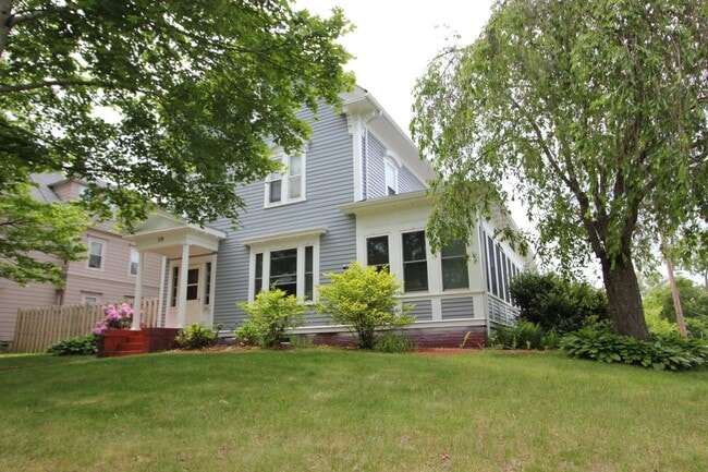 119 County St