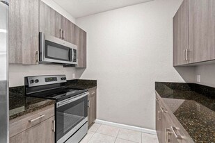 5982 Monterra Club Dr in Greenacres, FL - Building Photo