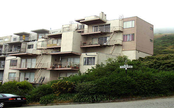 96 Crestline in San Francisco, CA - Foto de edificio