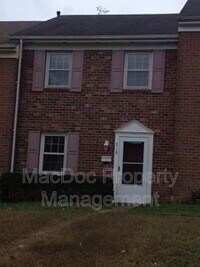 719 Olde Greenwich Cir