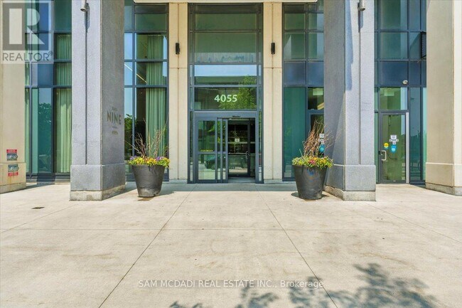 4055-4055 Parkside Village Dr in Mississauga, ON - Building Photo - Building Photo