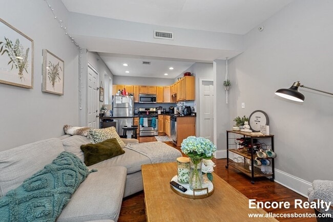 16 Sewall St, Unit 2