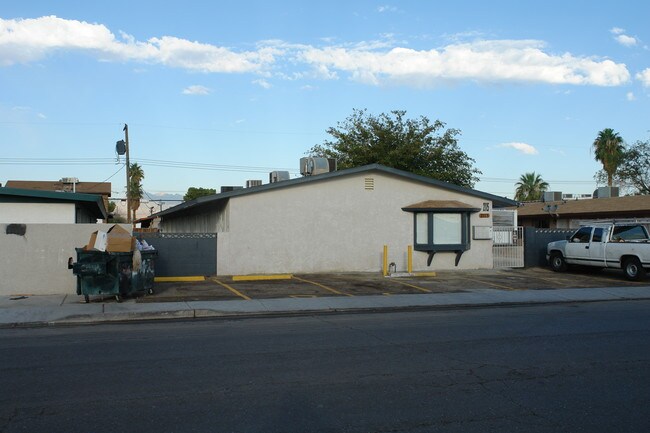 Arrowhead Acres in North Las Vegas, NV - Foto de edificio - Building Photo