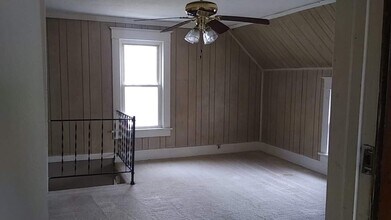 1611 N Poplar St in Newton, KS - Building Photo - Building Photo