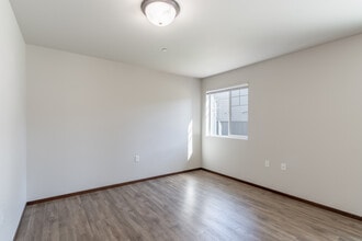 Cascade Village Apartments in Burlington, WA - Foto de edificio - Interior Photo