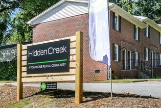 Hidden Creek Townhomes in Greenville, SC - Foto de edificio - Building Photo