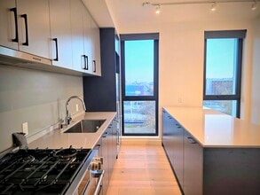 395 6th St in San Francisco, CA - Building Photo - Building Photo