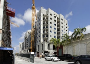 The Palace at Coral Gables in Coral Gables, FL - Building Photo - Building Photo