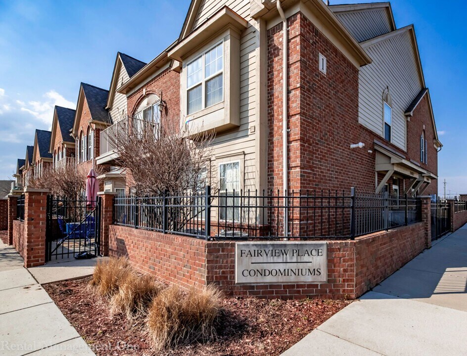 24023 Vance Ave in Hazel Park, MI - Building Photo