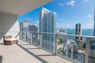 1010 Brickell Ave, Unit 2904 in Miami, FL - Building Photo - Building Photo