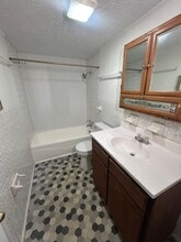 13388 North Carolina Hwy 72 in Lumberton, NC - Building Photo - Building Photo