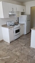 274 2nd St W in North Vancouver, BC - Building Photo - Building Photo