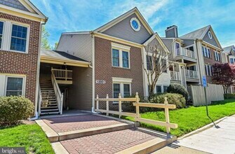 12001 Ridge Knoll Dr, Unit 805A in Fairfax, VA - Building Photo - Building Photo