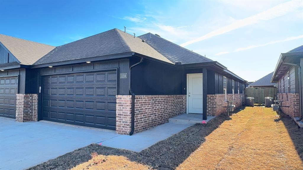1214 NW 113th St in Oklahoma City, OK - Building Photo