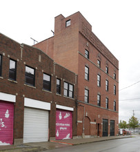 Homestead Bakery Lofts in Homestead, PA - Foto de edificio - Building Photo