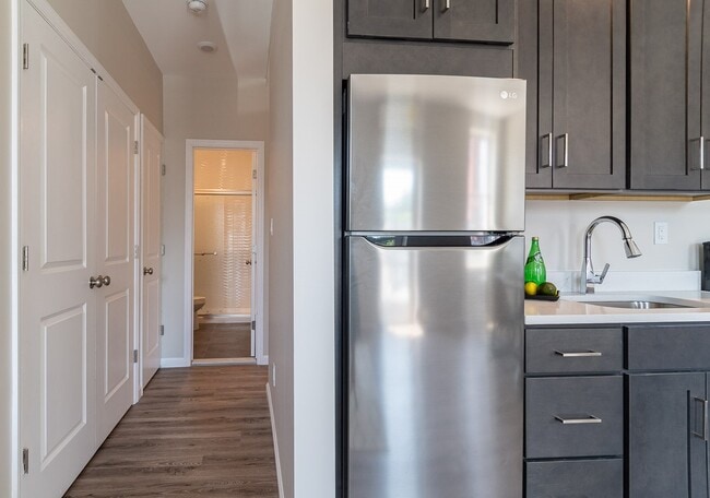 62 Linden Ave, Unit 4 in Middletown, NY - Building Photo - Building Photo